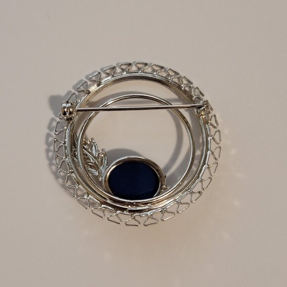 Vintage Silver Tone Star Sapphire Cabochon Brooch – Round Filigree Pin - Picture 5 of 5